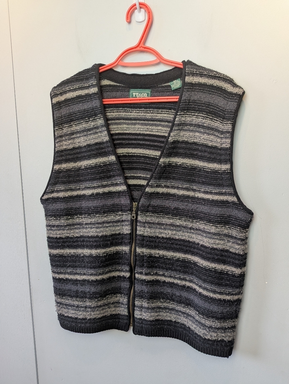 VINTAGE 90' TT&CO Men (Unisex) Sleeveless Sweater Size Medium Zipper Closure